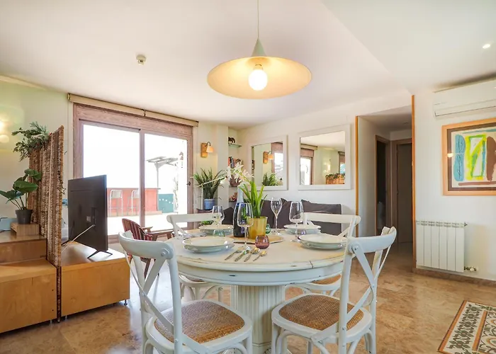 Condes Penthouse By Hello Homes