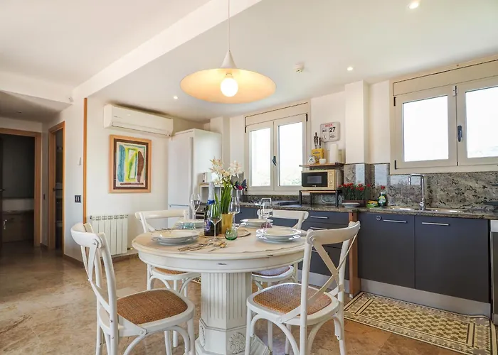 Condes Penthouse By Hello Homes 锡切斯